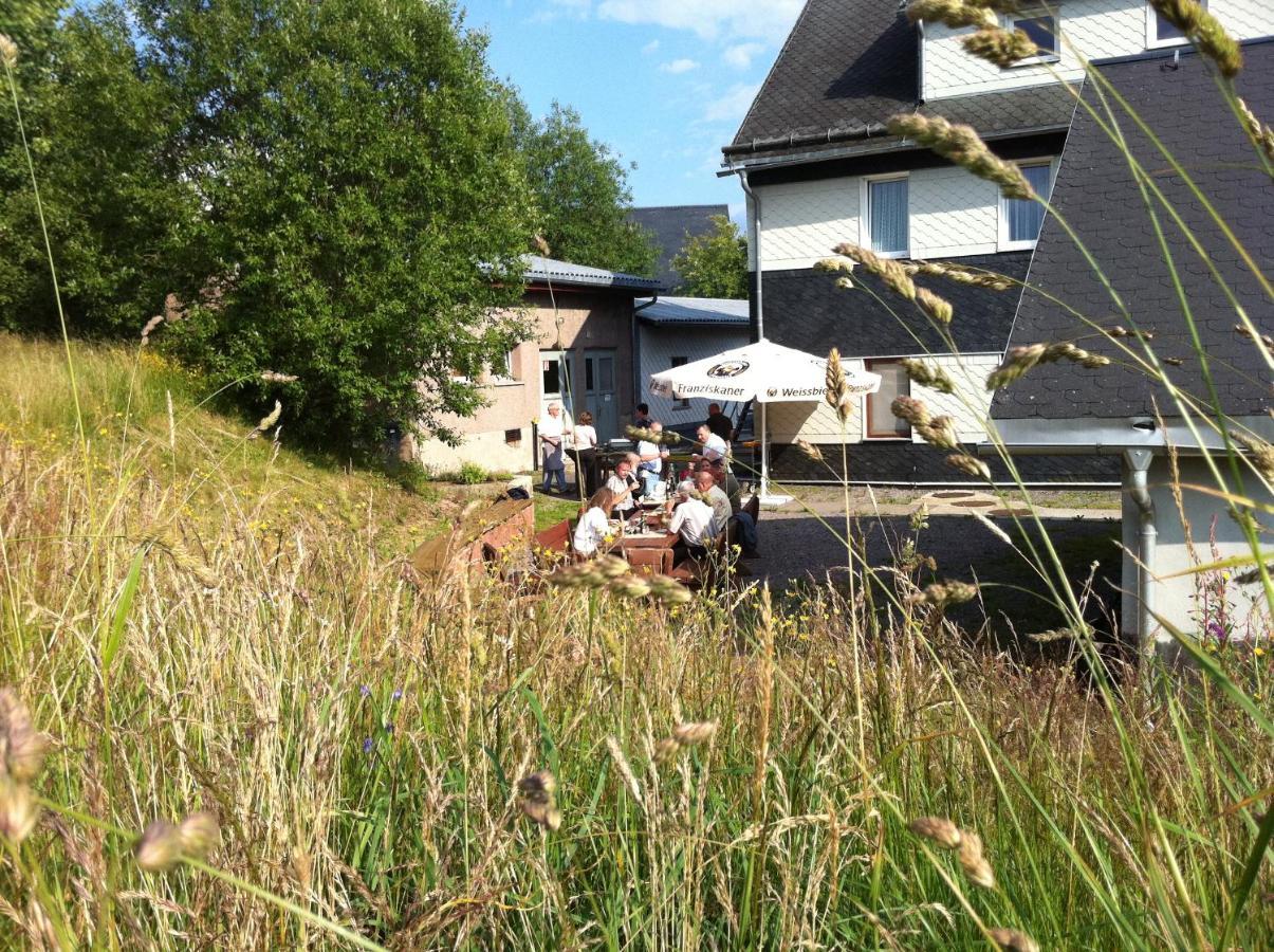 Haus Rosenbaum Gruppenhaus- Begegnungsstaette - Pension นอยเฮาส์ อัม เรนน์เว็ก ภายนอก รูปภาพ